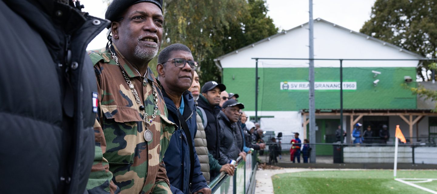 No Spang - Real Sranang, een warme, groenwitte deken