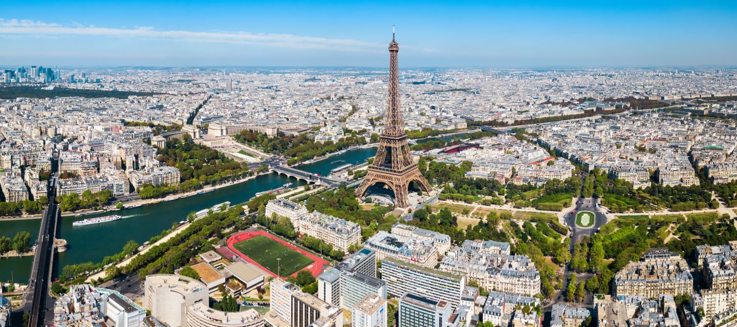 Psg parijs shutterstock 1385970293